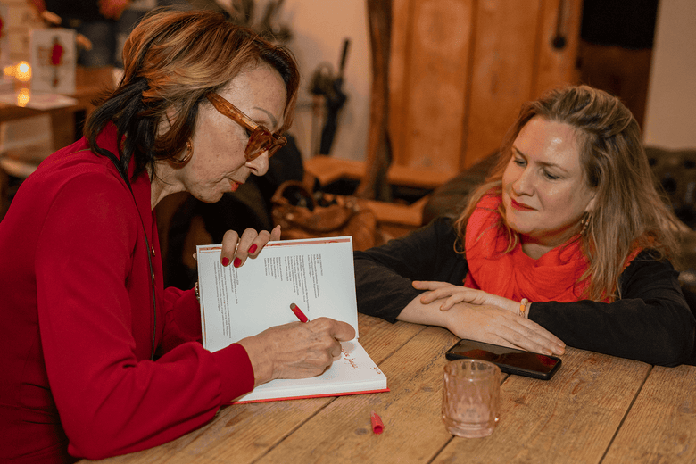 Boekpresenatie boek hoezo teveel vrouw auteur Sandra Lagace www.hoezoteveelvrouw.nl 4 Boekpresenatie boek hoezo teveel vrouw auteur Sandra Lagace www.hoezoteveelvrouw.nl 4